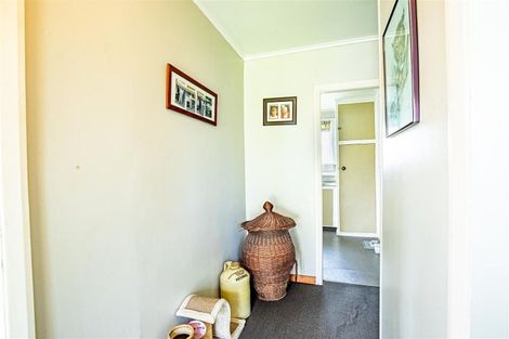 Photo of property in 4 Mcpherson Place, Fairfield, Hamilton, 3214