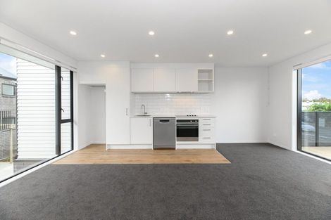 Photo of property in 5/1 Fruitvale Road, New Lynn, Auckland, 0600