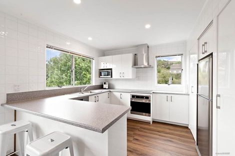 Photo of property in 2/28 Scarlock Avenue, Browns Bay, Auckland, 0630