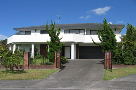 Photo of property in 20 Ballini Rise, West Harbour, Auckland, 0618