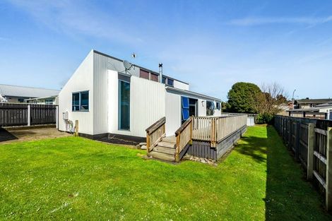 Photo of property in 24 Gardenia Avenue, Bell Block, New Plymouth, 4312