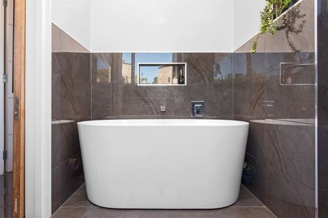 Photo of property in 33 Burnett Street, Oxford, 7430