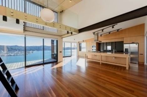 Photo of property in 1b Robieson Lane, Roseneath, Wellington, 6011