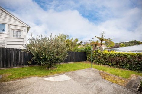 Photo of property in 10 Carey Street, Waitara, 4320