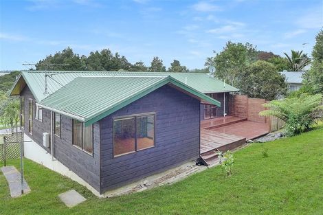 Photo of property in 8 Chardon Place, Henderson, Auckland, 0612