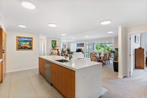 Photo of property in 77 Parkside Drive, Orewa, 0931