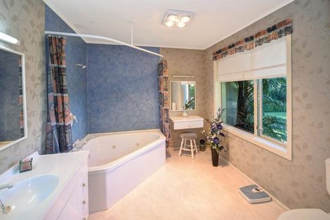 Photo of property in Ravenscliffe, 176 Woodside Road, Woodside, Outram, 9073