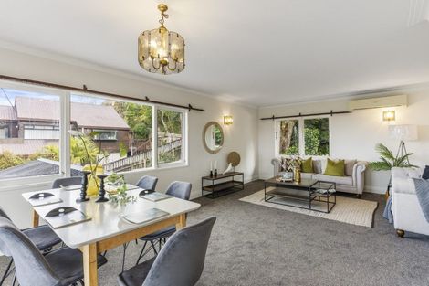 Photo of property in 35 Gretel Place, Hillcrest, Auckland, 0627
