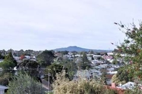 Photo of property in 9 Wilmington Place, Forrest Hill, Auckland, 0620