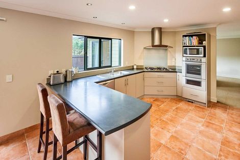 Photo of property in 3 Koukou Place, Normandale, Lower Hutt, 5010