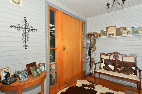 Photo of property in 305 Whananaki Road North, Opuawhanga, Hikurangi, 0181