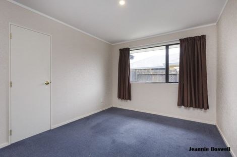 Photo of property in 20 Aspen Way, Kelvin Grove, Palmerston North, 4414