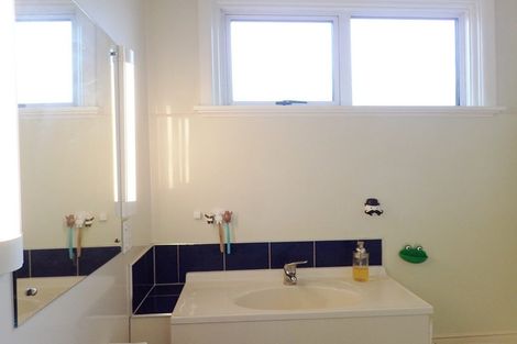 Photo of property in 18 Longfellow Street, Sydenham, Christchurch, 8023