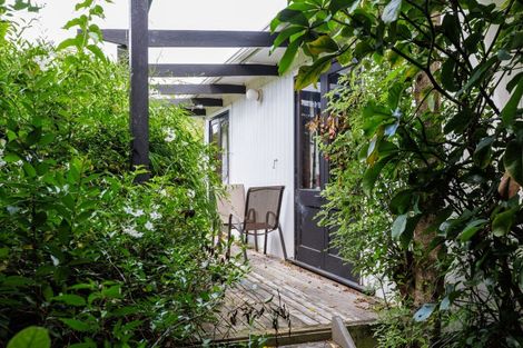 Photo of property in 16 Stanly Street, Eketahuna, 4900