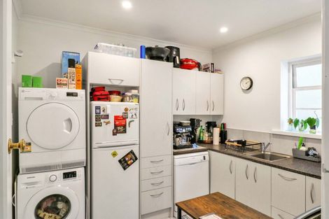 Photo of property in 1/28 Clifton Terrace, Kelburn, Wellington, 6012