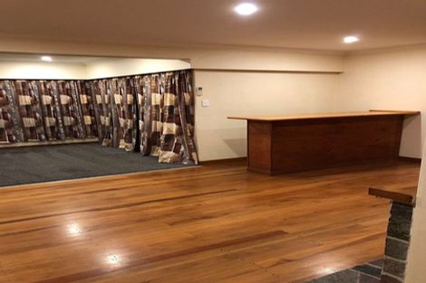 Photo of property in 37 Kenmore Street, Newlands, Wellington, 6037