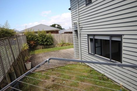 Photo of property in 21a Dallinghoe Crescent, Milford, Auckland, 0620