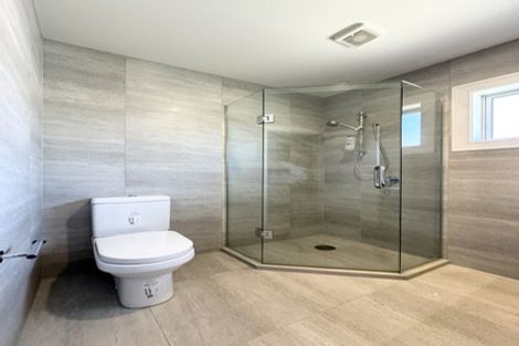 Photo of property in 8 Mural Place, Greenhithe, Auckland, 0632