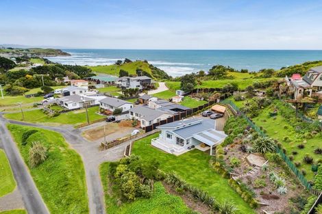 Photo of property in 8 Tainui Street, Mokau, 4376