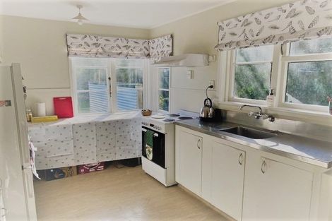 Photo of property in 11 Amberley Beach Road, Amberley, 7410