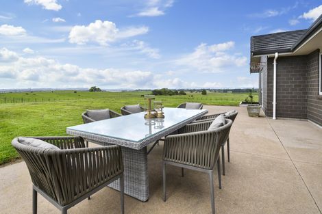 Photo of property in 260 Urquhart Road, Karaka, Papakura, 2580