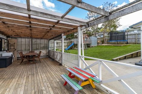 Photo of property in 50 Athena Drive, Totara Vale, Auckland, 0629