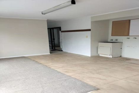 Photo of property in 5 Hutchinsons Road, Bucklands Beach, Auckland, 2014