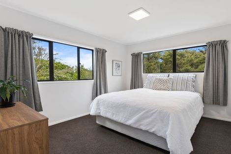 Photo of property in 21 Homewood Place, Chatswood, Auckland, 0626