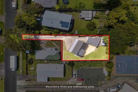 Photo of property in 1/13 Blanes Road, Weymouth, Auckland, 2103