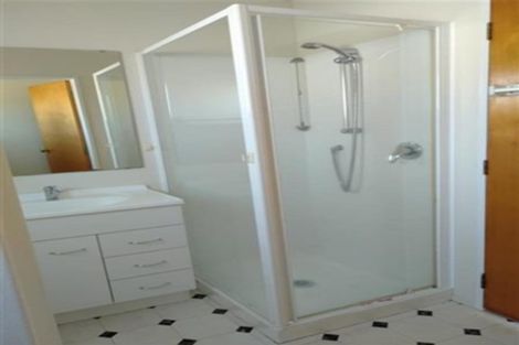 Photo of property in 16 Aurea Avenue, Pakuranga, Auckland, 2010