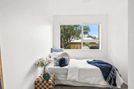 Photo of property in 3 The Southern Isle, Omaha, 0986