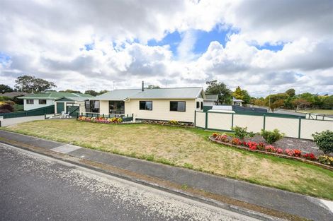 Photo of property in 1 Oldfield Place, Bulls, 4818