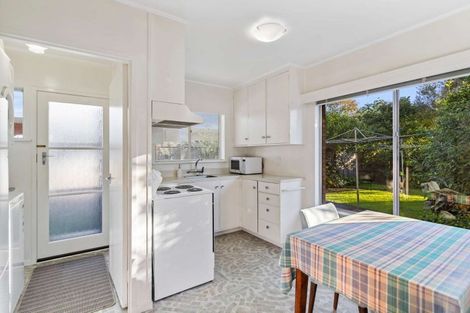 Photo of property in 2/6 Pinedale Place, Henderson, Auckland, 0610