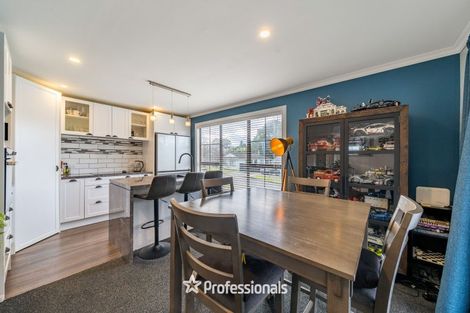 Photo of property in 33 Fenchurch Grove, Stokes Valley, Lower Hutt, 5019