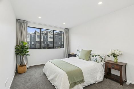 Photo of property in 28 Holystone Road, Whitby, Porirua, 5024