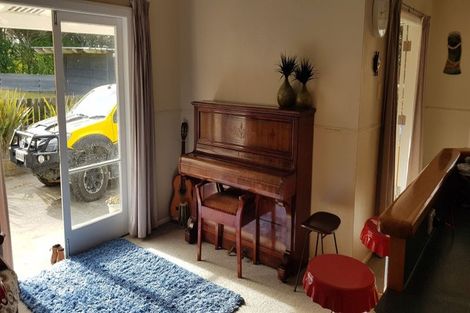 Photo of property in 32 Hunia Terrace, Himatangi Beach, Foxton, 4891