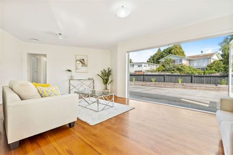 Photo of property in 2 Talavera Place, Te Atatu South, Auckland, 0602
