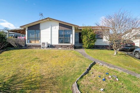 Photo of property in 17 Owhatiura Drive, Lynmore, Rotorua, 3010