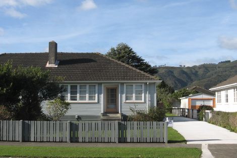 Photo of property in 374 Cambridge Terrace, Naenae, Lower Hutt, 5011