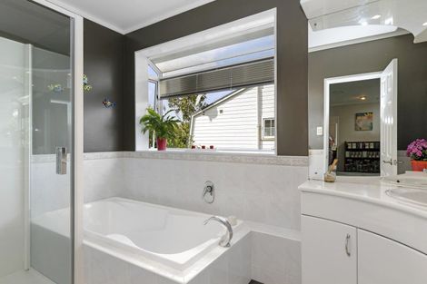 Photo of property in 19 Rondane Place, Tirohanga, Lower Hutt, 5010