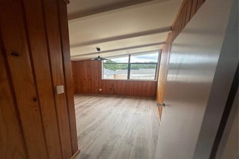 Photo of property in 36 Kingsclere Place, Goodwood Heights, Auckland, 2105