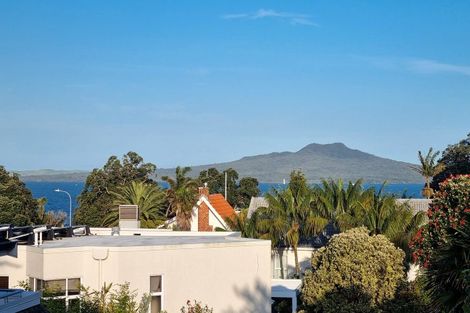 Photo of property in 3 Minnehaha Avenue, Takapuna, Auckland, 0622