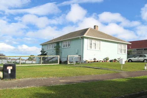 Photo of property in 54 Clyde Crescent, Roslyn, Palmerston North, 4414