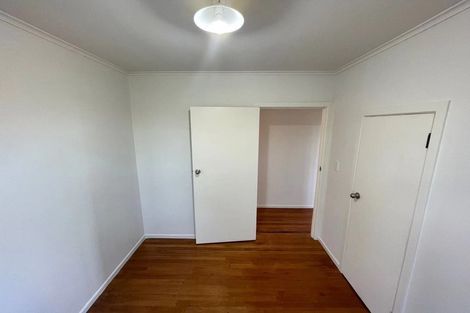 Photo of property in 24 Trojan Crescent, New Lynn, Auckland, 0600