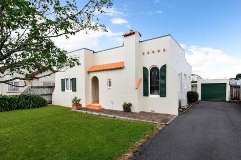 Photo of property in 15 Bell Street, Hamilton East, Hamilton, 3216