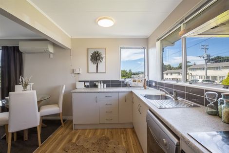 Photo of property in 66 Sievers Grove, Cannons Creek, Porirua, 5024