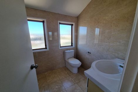 Photo of property in 27 Kaikoura Street, Maupuia, Wellington, 6022