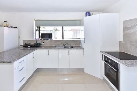 Photo of property in 123a Manuroa Road, Takanini, 2112