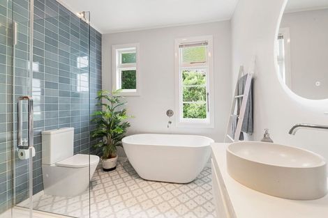 Photo of property in 14 Springtime Crescent, Stanmore Bay, Whangaparaoa, 0932