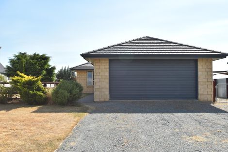 Photo of property in 14 Irishman Drive, Twizel, 7901